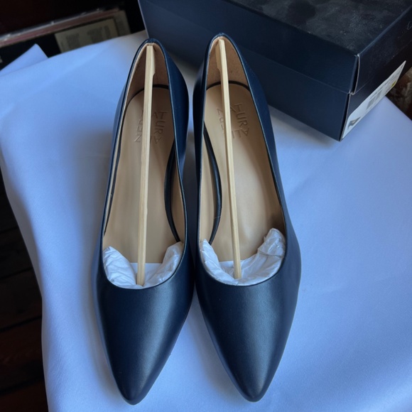NWT Naturalizer Beverly, Inky Navy Lea, heel pump size 8-1/2 - Picture 6 of 10